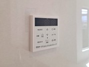 【給湯器リモコン】