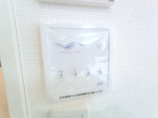 【ダクトレス熱交換換気システム】