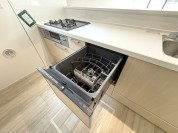 【食器洗浄乾燥機】