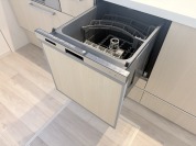 【食器洗浄乾燥機】