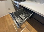 【食器洗浄乾燥機】