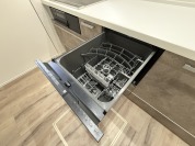 【食器洗浄乾燥機】