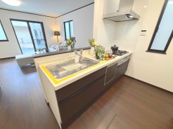 対面式オープンシステムキッチン