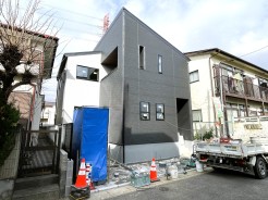 2026年3月上旬完成予定