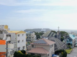 【バルコニーからの眺望】海と瀬長島が見えます