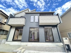 現地外観写真※11月中旬完成予定