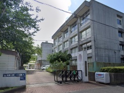 横須賀市不入斗町3丁目