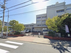 横浜市港北区日吉本町3丁目