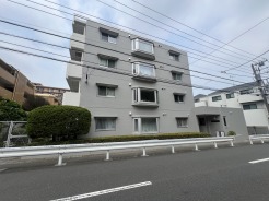 横浜市南区大岡4丁目