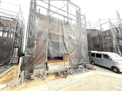 草加市新里町