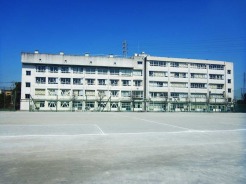 草加市谷塚仲町